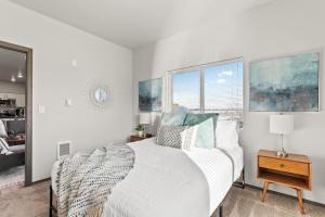 Very New 2 Bed 2 Bath Near DT and Perry District