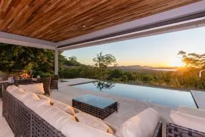 Casa De Los Sueños, Brand New Ocean View Home On 1,25 Acres! - Tempate