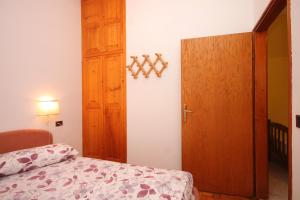 Apartments by the sea Mali Losinj (Losinj) - 2489