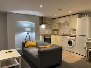 Fantastic 1 Bedroom Basement flat with free parking - Sale