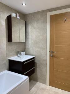 Fantastic 1 Bedroom Basement flat with free parking