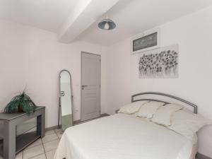 Maisons de vacances Cosy vacation home with terrace : photos des chambres