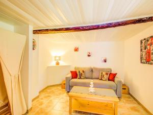 Maisons de vacances Holiday home with terrace in Berre les Alpes : photos des chambres