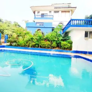 Hilltop 4BHK Villa with Private Pool Near Candolim - Gamle Goa