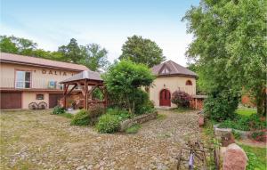 Four-Bedroom Holiday Home In Choczewo