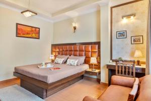 StayVista at Stonehill Manor 3BR with Outdoor Sitting, Bonfire & View at Dharamshala