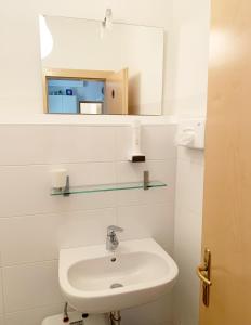 Habitación Doble con baño compartido - 2 camas