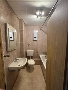 Schone Monteure Wohnung in Duisburg Meiderich 47137
