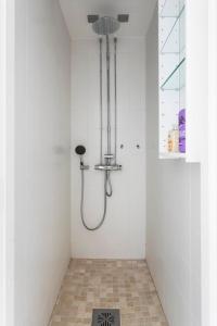 --2ndhomes Top Floor Studio in the Center of Kamppi--