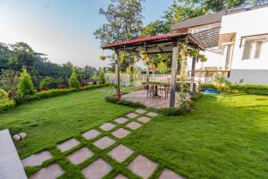 SaffronStays Wildernest - 2-BR Dehradun villa with gazebo, barbecue and mountain views
