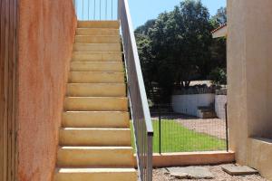 I bilocali di via Ginestre, Rena Majore