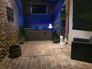 B&B / Chambres d'hotes Au Nid des Champs, Agreable chambre d'hotes avec jacuzzi sur demande, proche de Chartres : photos des chambres