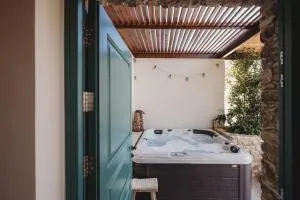 Andama Luxury Suites - Vavla