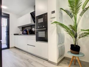 Elisa Beach Apartment - 8209
