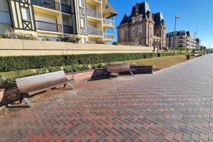 Appartements Grand appartement Vue sur mer a Cabourg : photos des chambres