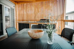 SEA HOUSE pool & jacuzzi, bikes, SUP - PRIVILEGE POINT camping & villas