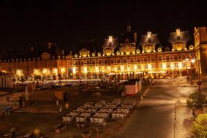 Appartements Charleville-Mezieres: belle vue Place Ducale : photos des chambres