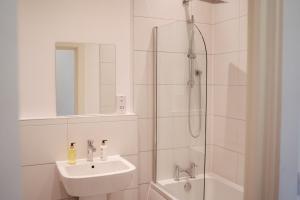 Apartment 8 2 bedrooms, sleeps x 6