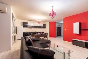 Red deluxe apartment