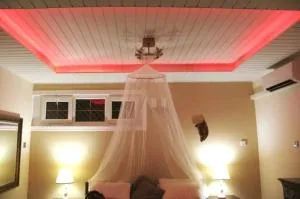 Sleek 4PPL apartment, Pool, Parking, Gated, CCTV & Wifi - Stanmore Grove