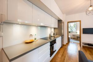 Jaktorowska Comfy by BookingHost