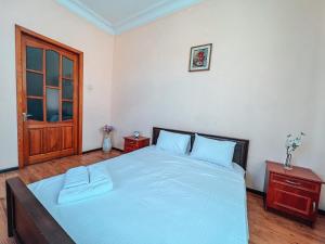 Apartments On Kreshchatik 17