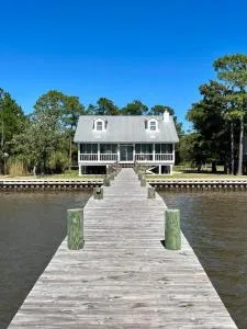 Write on the Bay, a Waterfront Retreat in Coastal Alabama - Point Clear