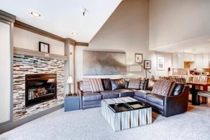 4 Bedroom Ski In, Ski Out Mountain Vacation Rental Located Next To Historic Main Street In Downtown Breckenridge