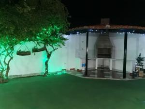 Casa mono ambiente y piscina.