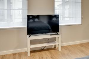 Central Platinum Apartments 18