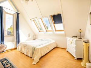 Comfy holiday home in Hoorn with French balcony