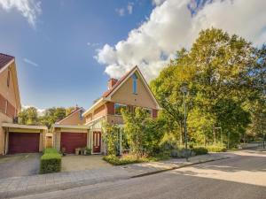 Comfy holiday home in Hoorn with French balcony