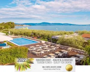 维拉洛瓦酒店 - 万塔西西