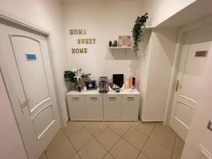 HOME SWEET HOME Inizio di Spacca Napoli