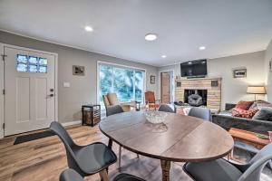 Secluded Suttons Bay Retreat with Fire Pit!