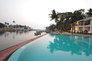 Acron Waterfront Resort