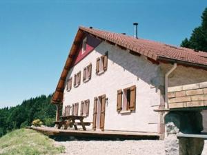 Maisons de vacances Gite Vagney, 5 pieces, 8 personnes - FR-1-589-227 : photos des chambres