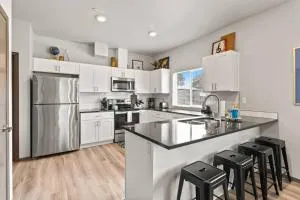 New 2 Bed 2 Bath Near Perry District and DT - Yardley