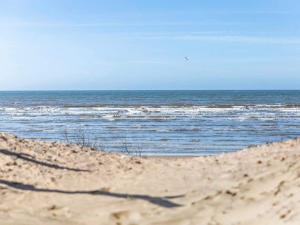 6 person holiday home in HALMSTAD-By Traum