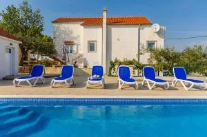 Villa Roko with pool - Gustirna