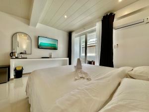 Calypso Beach and Dive Resort