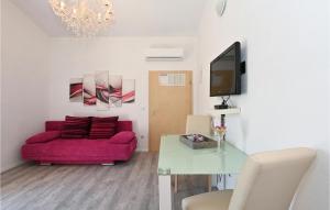 Awesome Apartment In Okrug Gornji With Wifi And 1 Bedrooms