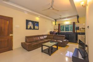 4bhk Stunning Apartment with Pool 2bhkX2