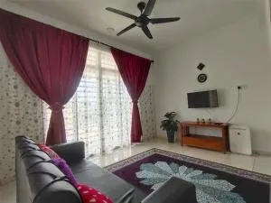 HOMESTAY HAIKALHAIDAR - Kampong Banggol Kulim
