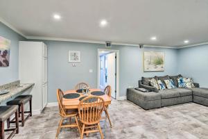 Walk to Ocean Condo with Community Perks on HHI