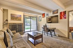 Lakefront Condo with Mtn Views in Dillon!