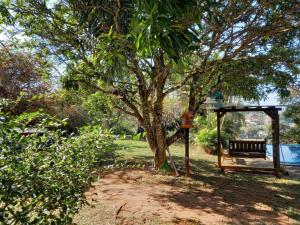Casa de campo serrana, alegre e com piscina