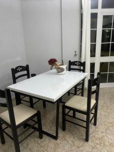 Tirana Apartment white