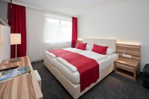 Happy Lake by Thomas Strugger