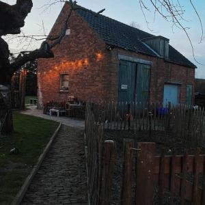 Volledig gerenoveerde luxe gastsuite met ontbijt